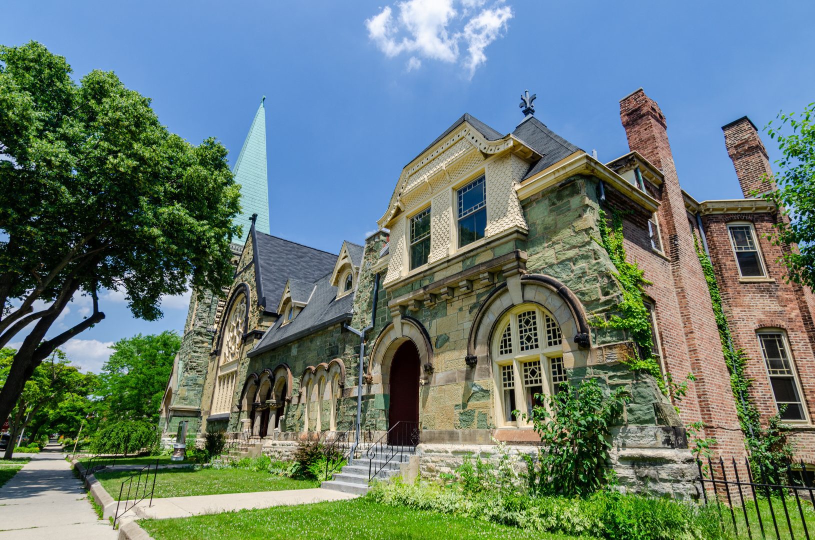 interior Greenstone Church banner image